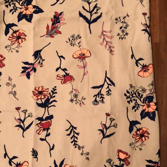 19 Cooper Taupe Floral Off Shoulder Dress - Picture 4 of 7